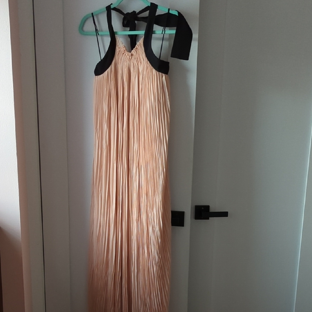 Elegant Cream Pleated Dress